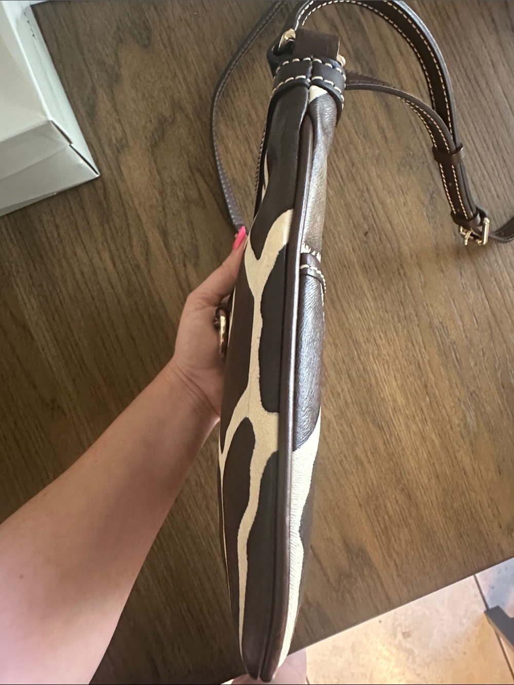 Dooney & Bourke Giraffe-Print Crossbody EUC - Picture 5 of 10